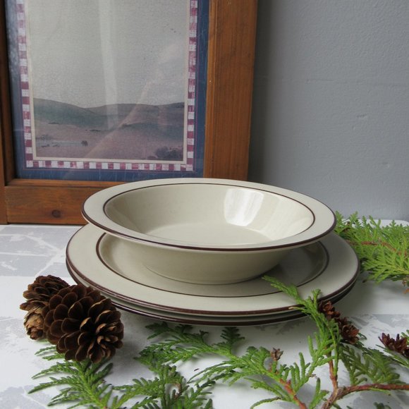 Stoneware 2 Salad Plates & 1 Bowl by Carla, Japan - Picture 2 of 9